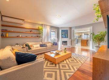 Apartamento · 172m² · 3 Quartos · 2 Vagas · Apartamento semimobiliado 3 suítes e 2 vagas no bairro Petrópolis