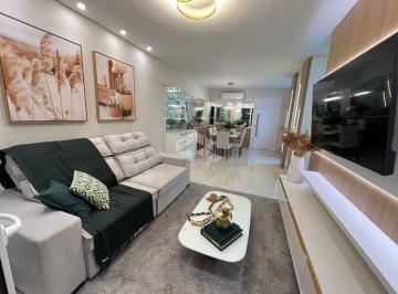Apartamento · 71m² · 2 Quartos · 1 Vaga · Apartamento de 2 dormitórios de frente, mobiliado e decorado com box/vaga para carro no Centro de Ca