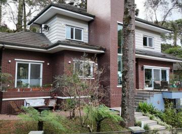 Casa · 257m² · 4 Quartos · 2 Vagas · Casa 4 dormitórios no Bairro Planalto, Gramado