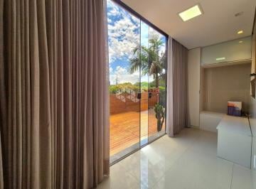 Apartamento · 121m² · 3 Quartos · 2 Vagas · Apartamento de 3 dormitórios e 2 vagas de garagem, no bairro Humaitá, em Porto Alegre.