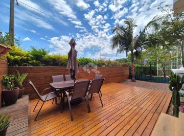 Apartamento · 121m² · 3 Quartos · 2 Vagas · Apartamento de 3 dormitórios e 2 vagas de garagem, no bairro Humaitá, em Porto Alegre.