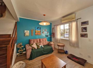 Casa · 78m² · 2 Quartos · 1 Vaga · Casa em condomínio, 2 dormitórios e 1 vaga de garagem, no bairro Humaitá, em Porto Alegre. Aceita fi