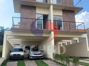 Casa · 138m² · 3 Quartos · 2 Vagas · Sobrado à venda na Granja Viana, Cotia, com 138m2, 3 dormitórios (1 suíte) e 2 vagas.