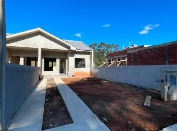 Casa · 56m² · 2 Quartos · 1 Vaga · Geminado com pátio e 02 dormitórios no Loteamento Portal do Sol