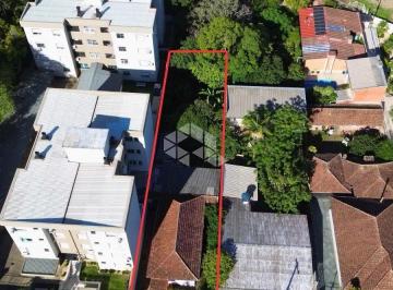 Terreno · 473m² · Terreno amplo com chaé em cima