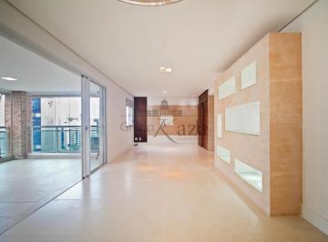 Apartamento · 162m² · 3 Quartos · 3 Vagas · Apartamento - Itaim Bibi - 3 Suítes - 162m².