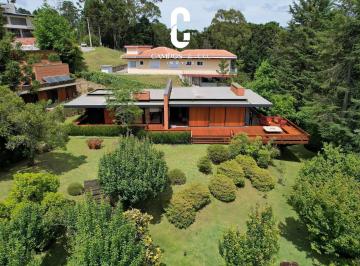 casa-em-condominio-de-alto-padrao-8-suites-1-142-55-m-r-24-800-000-00-vila-capivari-campos-do-jordao-sp1710309368905utcen.jpg · Casa em condomínio de alto padrão 8 suítes, 1.142,55 m², R$ 24.800.000,00, Vila Capivari, Campos do 