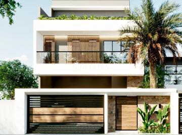 Casa · 258m² · 3 Quartos · 4 Vagas · Sobrado de Alto Luxo a 300m do Mar: 3 Suítes, Ático e Lazer Completo