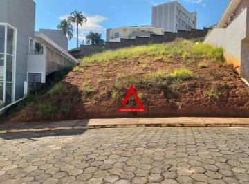 560c94d46d6aad3734f5974f989f29426b26ca91 · Vendo Terreno amplo com 669,53 m² no condomínio Dr João Luiz, no bairro pinheirinho em Itajubá-MG