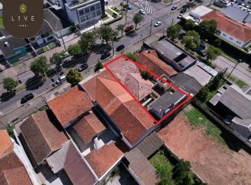 Casa · 145m² · 5 Quartos · 8 Vagas · Casa com ótimo potencial à Venda no Bairro São Francisco, ao lado do Mercês – Ideal para Alugar ou C