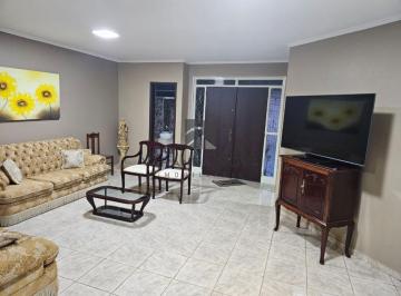 Casa · 280m² · 3 Quartos · 3 Vagas · Casa pronta para morar na Lagoinha, com 3 dormitorios mobiliados