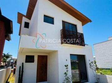 Casa · 100m² · 2 Quartos · 1 Vaga · Bela Casa Nova á Venda na Palhocinha-Garopaba/SC