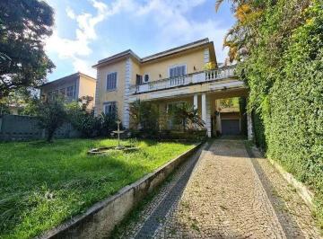 a2aab7922f85f3d22a5cd8fea19ba8ae54674ad8 · São Conrado, Residência clássica em terreno nobre cercado por verde
