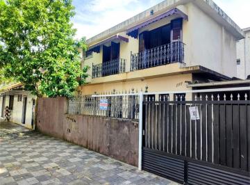 Casa · 138m² · 2 Quartos · 2 Vagas · Sobrado com 2 quartos à venda em Embaré - SP