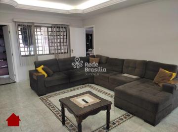 Casa · 443m² · 3 Quartos · 4 Vagas · HIAPI | Casa Térrea - 3 Quartos sendo 1 suíte - Piscina - Armários - 4 Vagas - Guará II