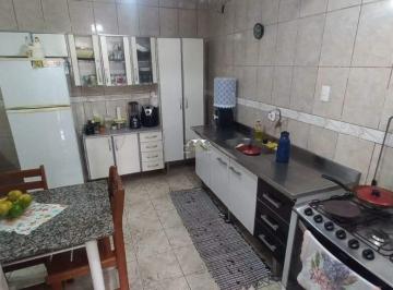 Casa · 196m² · 4 Quartos · 2 Vagas · Oportunidade em Santo André – Sobrado com 2 Casas Excelente Localização
