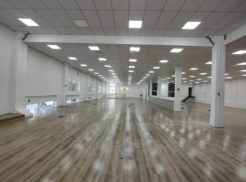 Comercial · 902m² · 6 Vagas · Salão para alugar, 902 m² por R$ 26.784,30/mês - Parque São Pedro - São Bernardo do Campo/SP