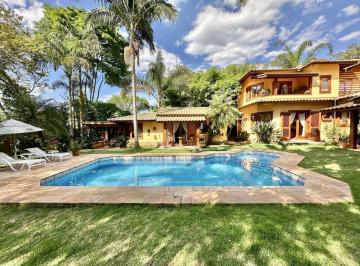 Casa de 4 quartos, Cotia · Casa à venda em condomínio na Granja Viana com 4 suítes, piscina, área gourmet completa e 2 vagas