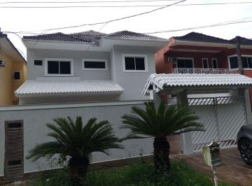 Casa de 3 quartos, Rio de Janeiro · Linda casa com 3Pavimentos no Bosque dos Esquilos Jpa., ambiente familiar, area verde.