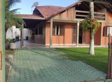 Casa de 3 quartos, Itapoá · Casa a venda no Balneário Itapema do Norte - Gleba 01 em Itapoá - SC.