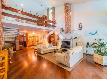 Casa · 260m² · 4 Quartos · 6 Vagas · Casa em Jardim Santa Helena