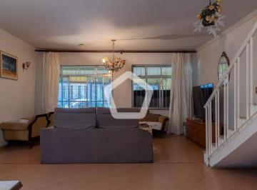 Casa · 232m² · 4 Quartos · 3 Vagas · Casa em Mirandópolis