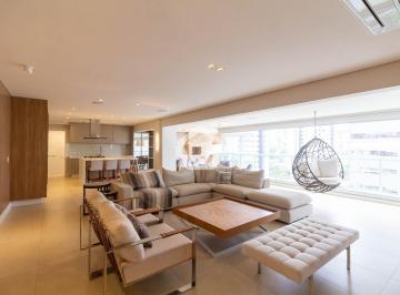 Apartamento · 250m² · 8 Quartos · 4 Vagas · Apartamento em Chácara Santo Antonio