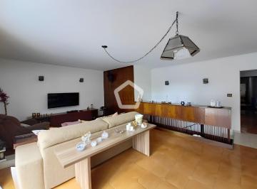 Casa · 250m² · 4 Quartos · Casa em Vila São José