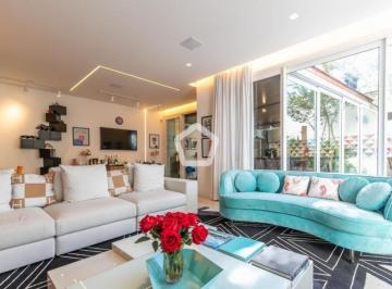Casa · 550m² · 3 Quartos · 5 Vagas · Casa em Jardim Petropolis
