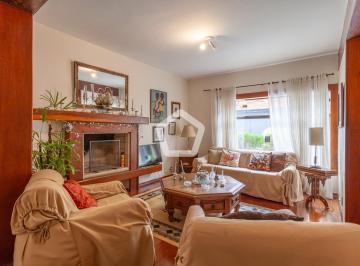 Casa · 280m² · 4 Quartos · 4 Vagas · Casa em Jardim Novo Mundo