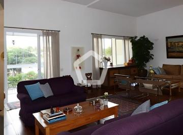 Casa · 300m² · 6 Quartos · 2 Vagas · Casa em Jardim das Bandeiras