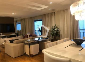 Apartamento · 221m² · 8 Quartos · 4 Vagas · Apartamento em Pompeia