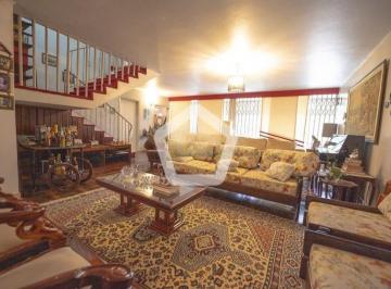 Casa · 240m² · 3 Quartos · 4 Vagas · Casa em Jardim das Bandeiras