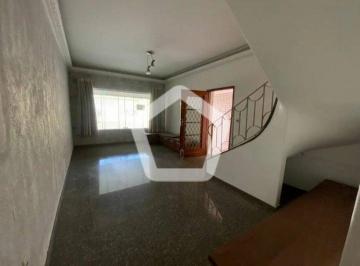 Casa · 210m² · 3 Quartos · 3 Vagas · Casa em Vila Claudia