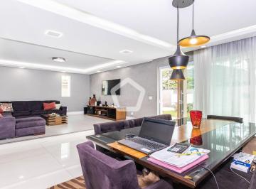 Casa · 440m² · 4 Quartos · 5 Vagas · Casa em Anil