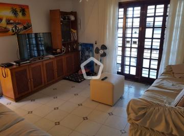 Casa · 172m² · 4 Quartos · 2 Vagas · Casa em Jardim Brasília