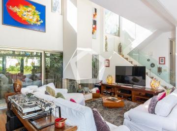 Casa · 350m² · 8 Quartos · 2 Vagas · Casa em Granja Julieta
