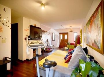 Casa · 250m² · 8 Quartos · 2 Vagas · Casa em Pompeia