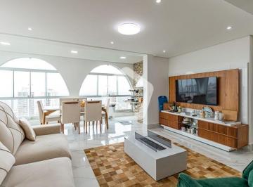 Apartamento · 247m² · 4 Quartos · 5 Vagas · Cobertura em Água Fria