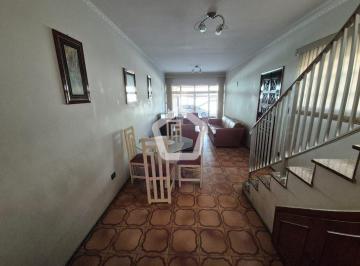 Casa · 178m² · 2 Quartos · 2 Vagas · Casa em Vila Nair