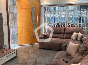 Casa · 261m² · 4 Quartos · 2 Vagas · Casa em Jardim Teresa