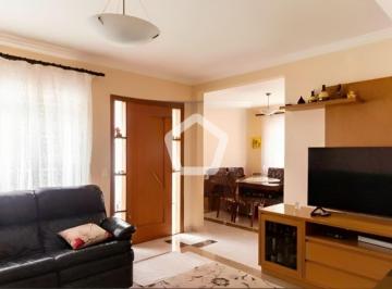 Casa · 125m² · 8 Quartos · 3 Vagas · Casa em Vila Nair
