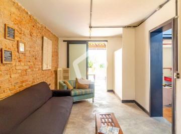 Casa · 130m² · 6 Quartos · 1 Vaga · Casa em Bela Vista