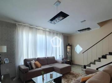Casa · 220m² · 3 Quartos · 4 Vagas · Casa em Vila das Mercês