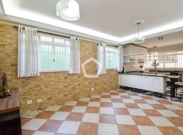 Casa · 220m² · 5 Quartos · 2 Vagas · Casa em Belém