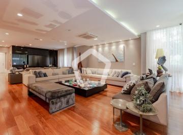 Casa · 600m² · 8 Quartos · 4 Vagas · Casa em Horto Florestal