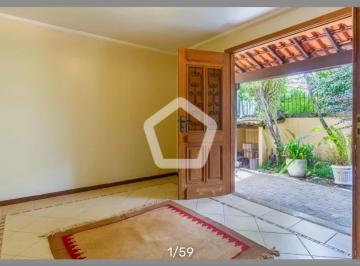 Casa · 260m² · 4 Quartos · 2 Vagas · Casa em Anil