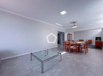 Casa · 387m² · 4 Quartos · 2 Vagas · Casa em Jardim da Gloria