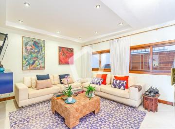 Casa · 167m² · 3 Quartos · 2 Vagas · Casa em Vila Nova Caledônia