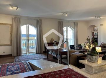 Apartamento · 280m² · 8 Quartos · 4 Vagas · Apartamento em Santa Cecília